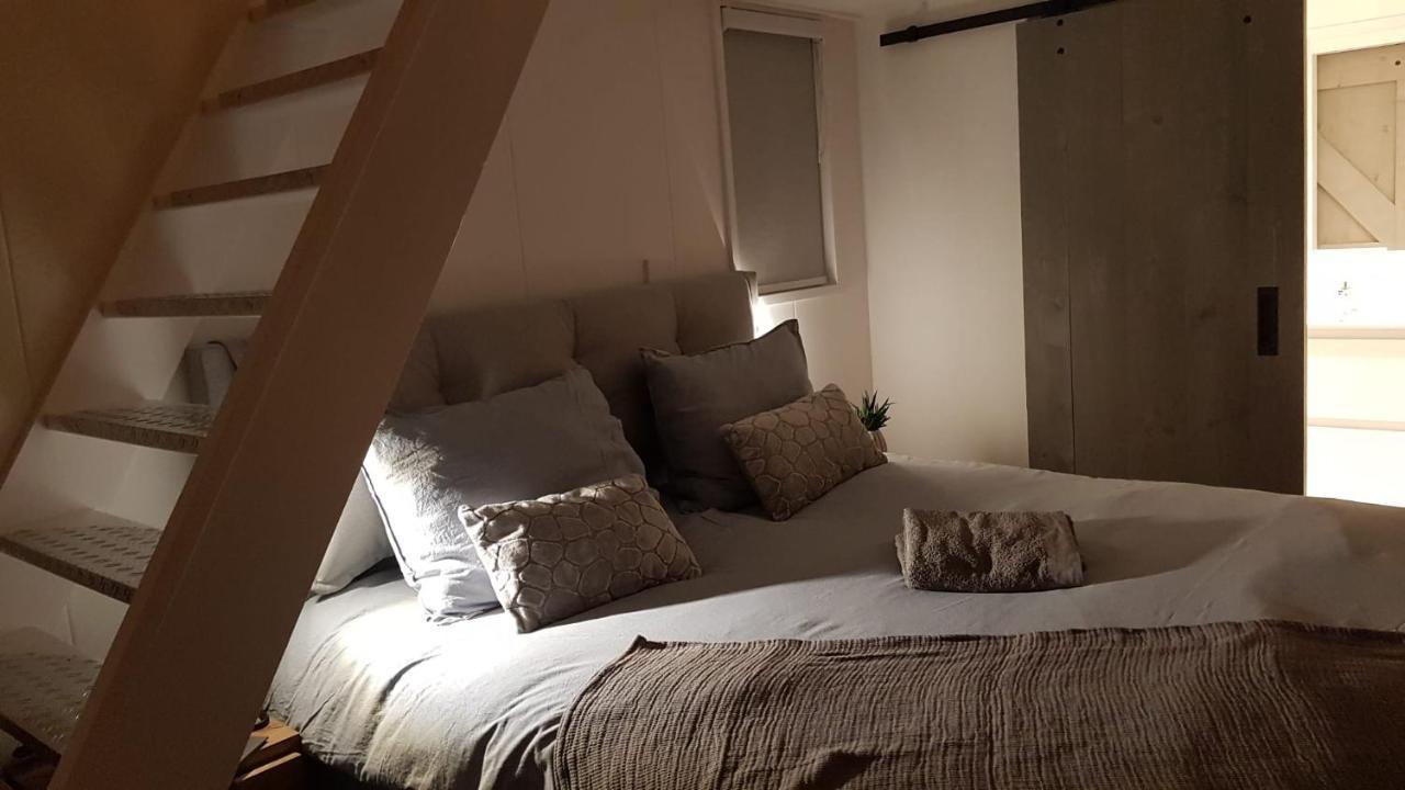 Logeren Bij Grea Bed and Breakfast Zwartsluis Exteriör bild