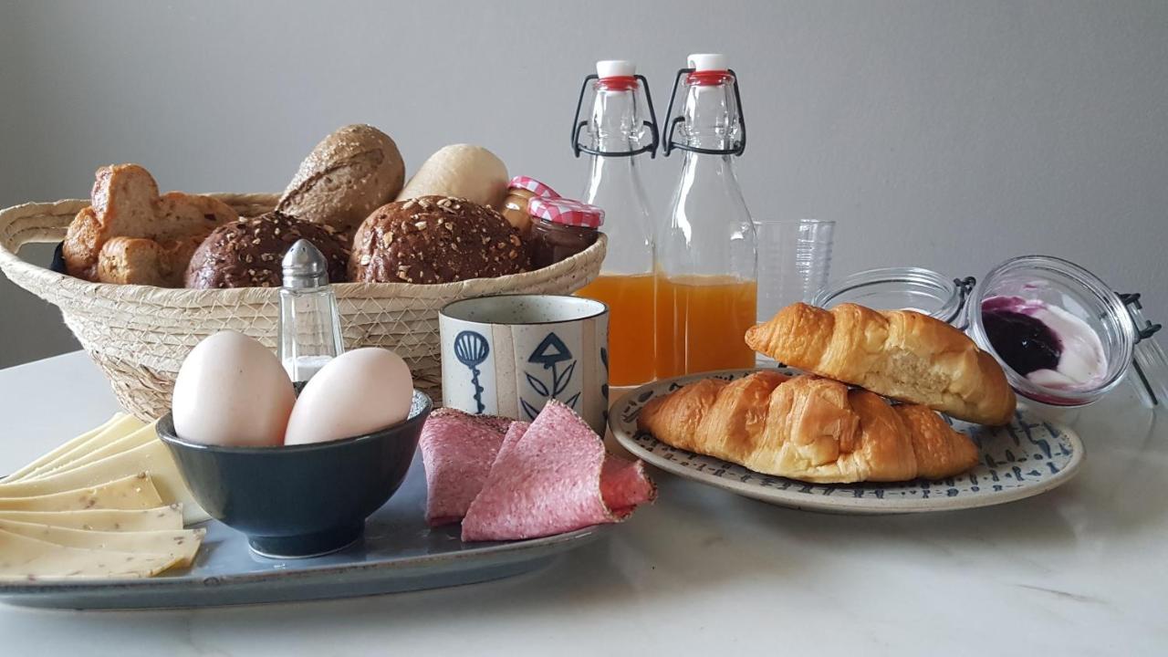 Logeren Bij Grea Bed and Breakfast Zwartsluis Exteriör bild